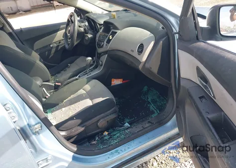 2011 Chevrolet Cruze Ls z USA, uszkodzony, nr VIN 1G1PC5SH8B7229454